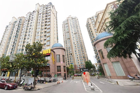 全明大套三，楼层好，双证出税，随时看房